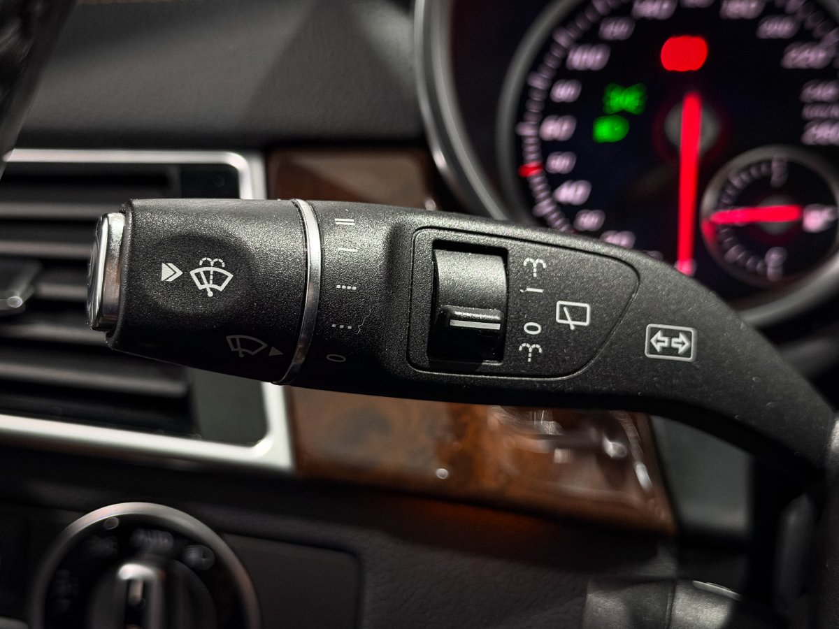 Foto Mercedes-Benz GLS class 29