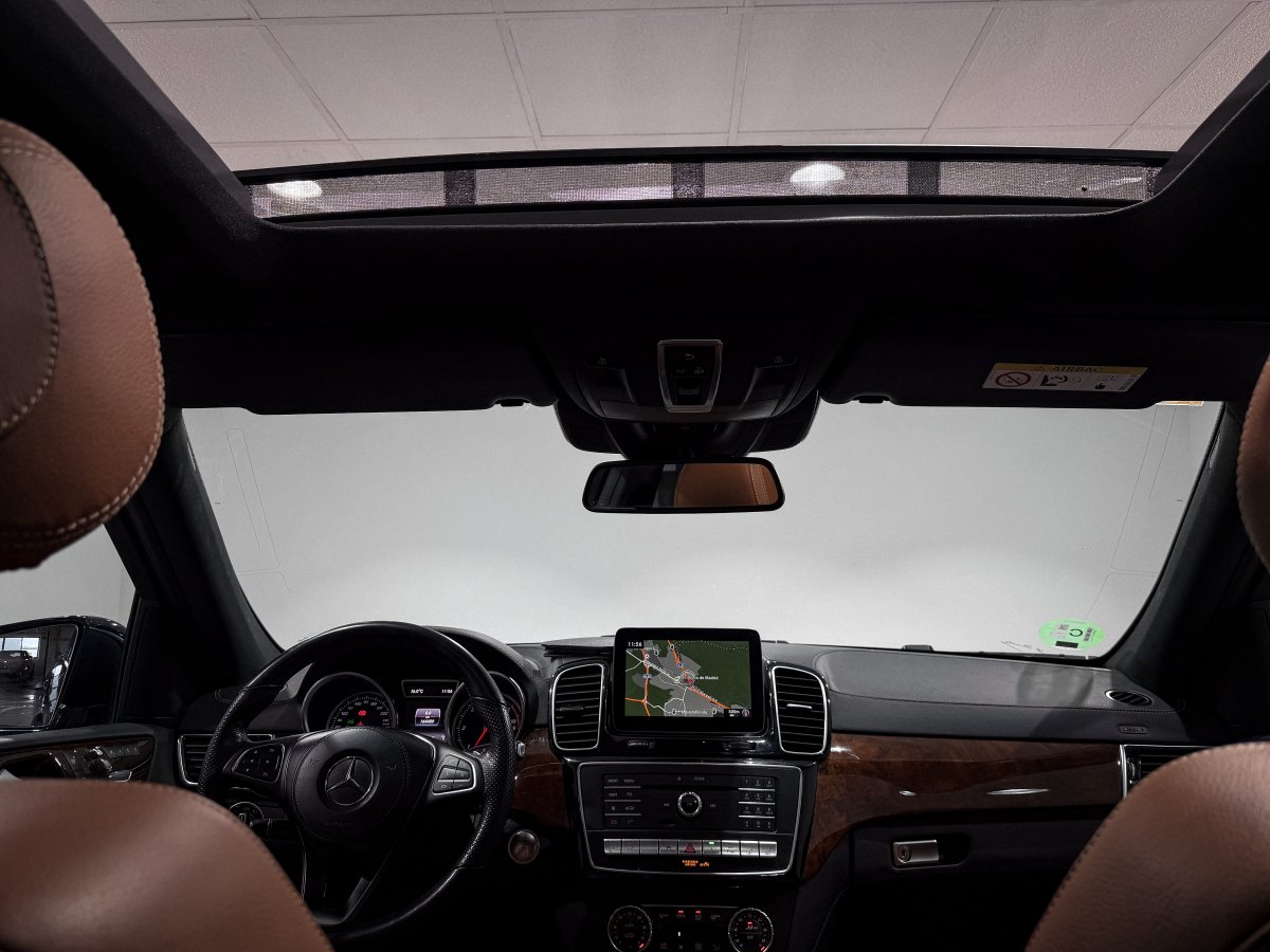 Foto Mercedes-Benz GLS class 31