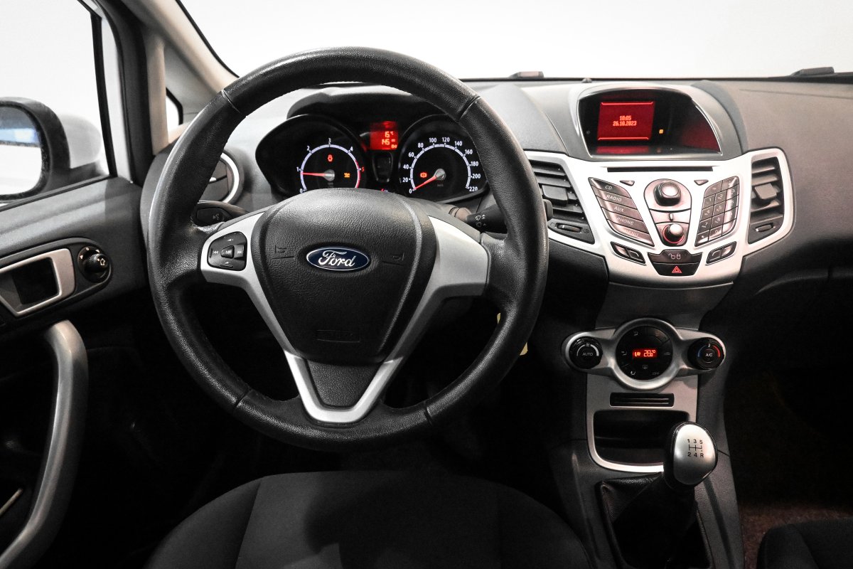 Foto Ford Fiesta 19