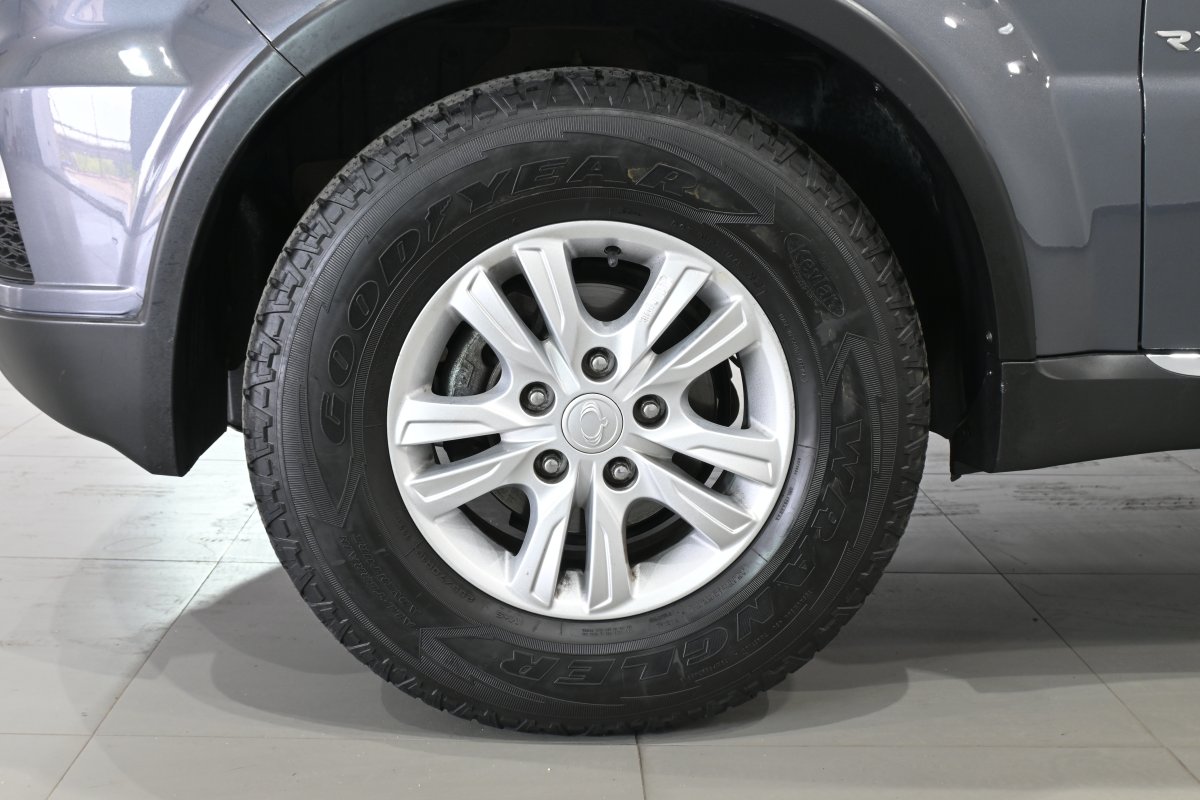 Foto Ssangyong Rexton 27