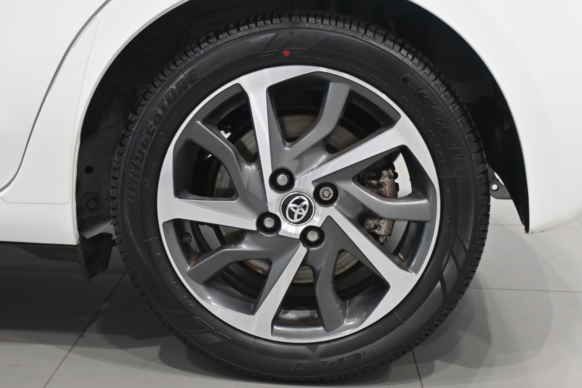 Foto Toyota Yaris 30
