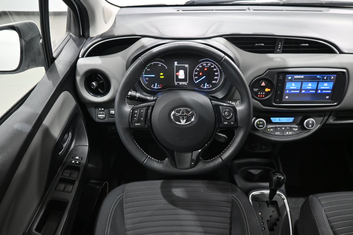 Foto Toyota Yaris 17