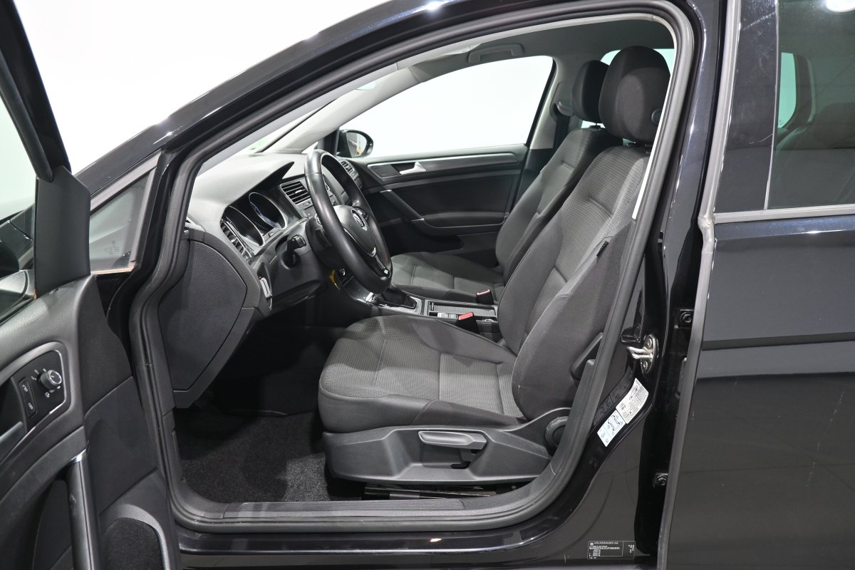 Foto Volkswagen Golf 9