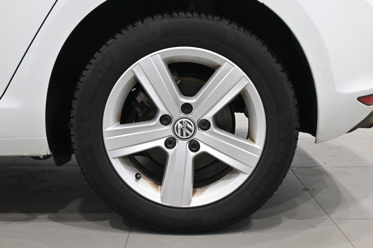 Foto Volkswagen Golf 26