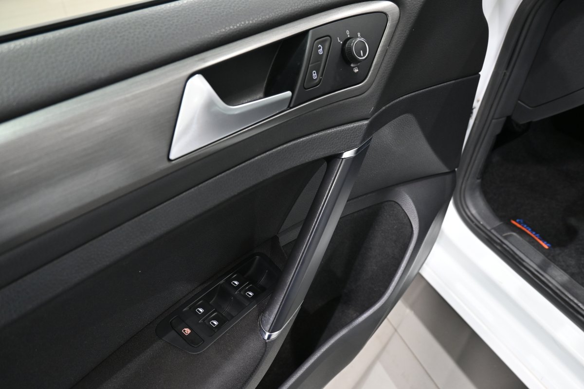 Foto Volkswagen Golf 25