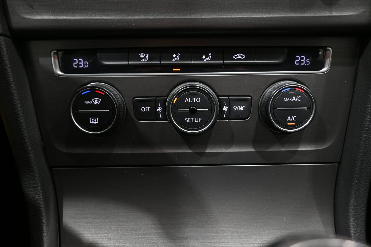 Foto Volkswagen Golf 16