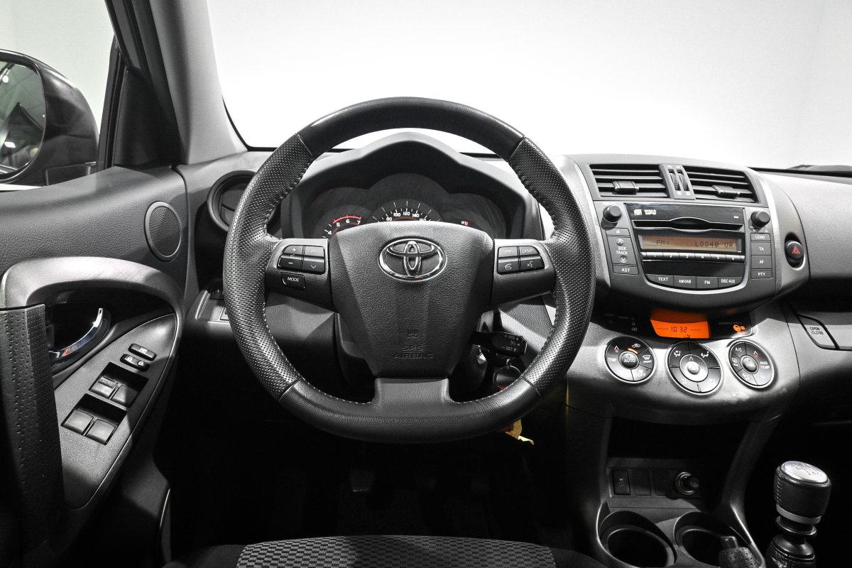 Foto Toyota RAV-4 17