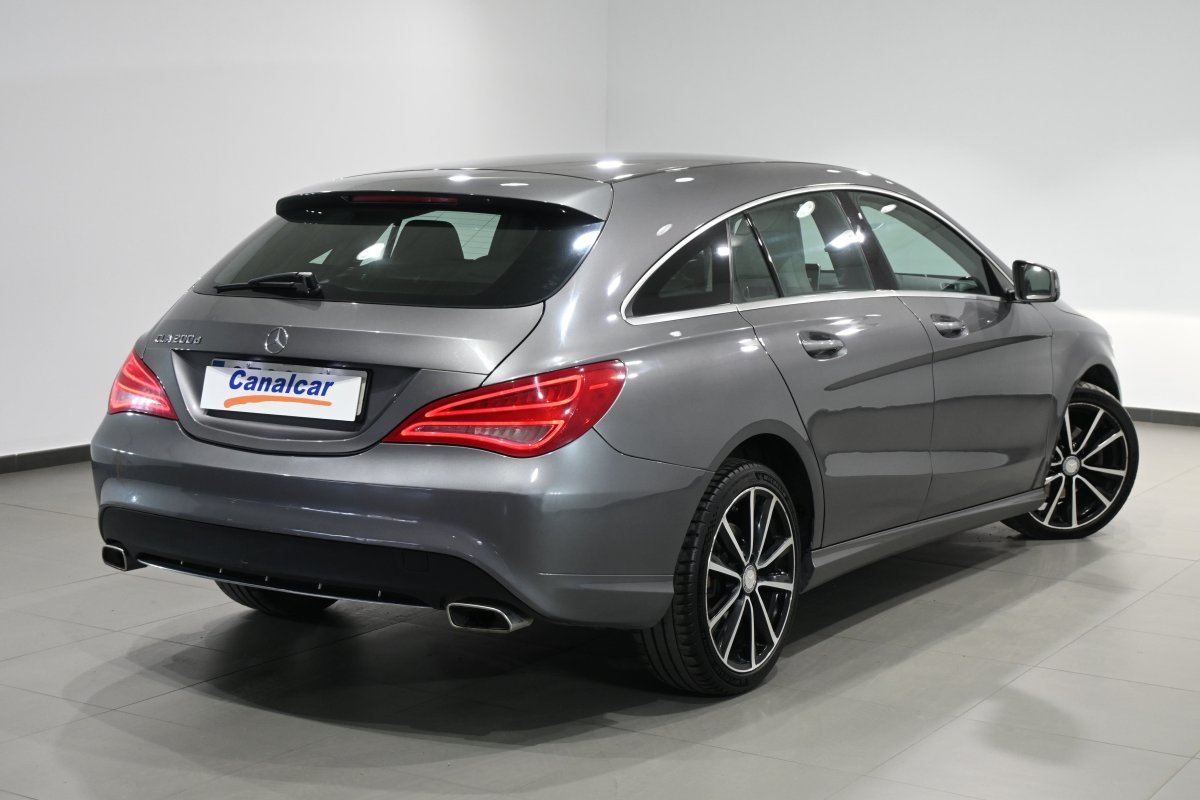 Foto Mercedes-Benz Clase CLA 4