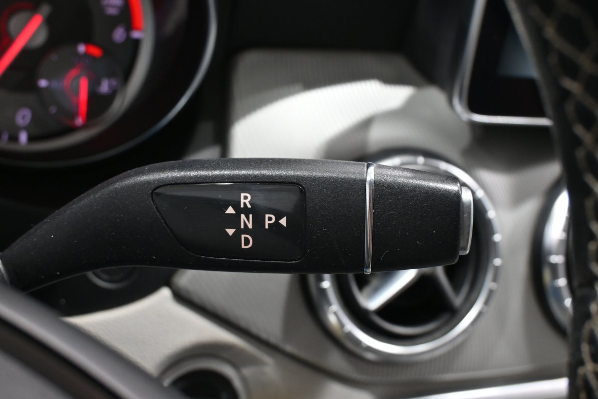 Foto Mercedes-Benz Clase CLA 22