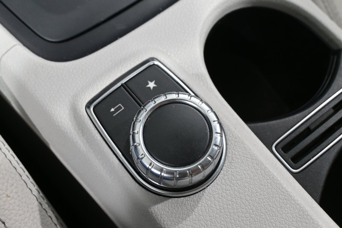 Foto Mercedes-Benz Clase CLA 19