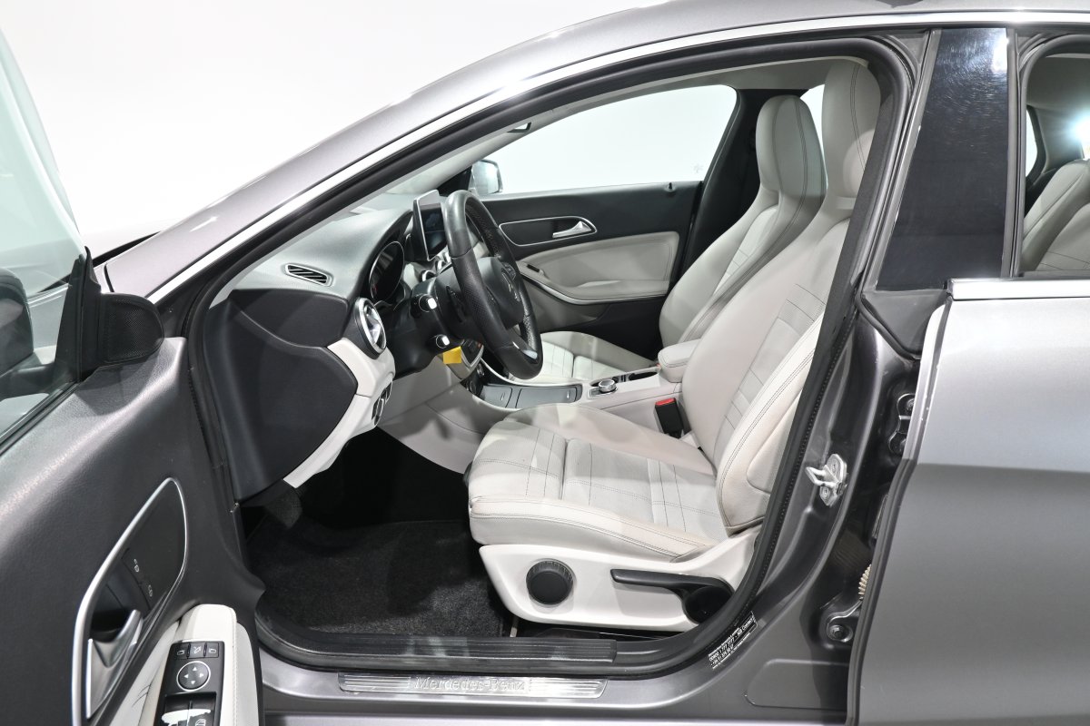 Foto Mercedes-Benz Clase CLA 10