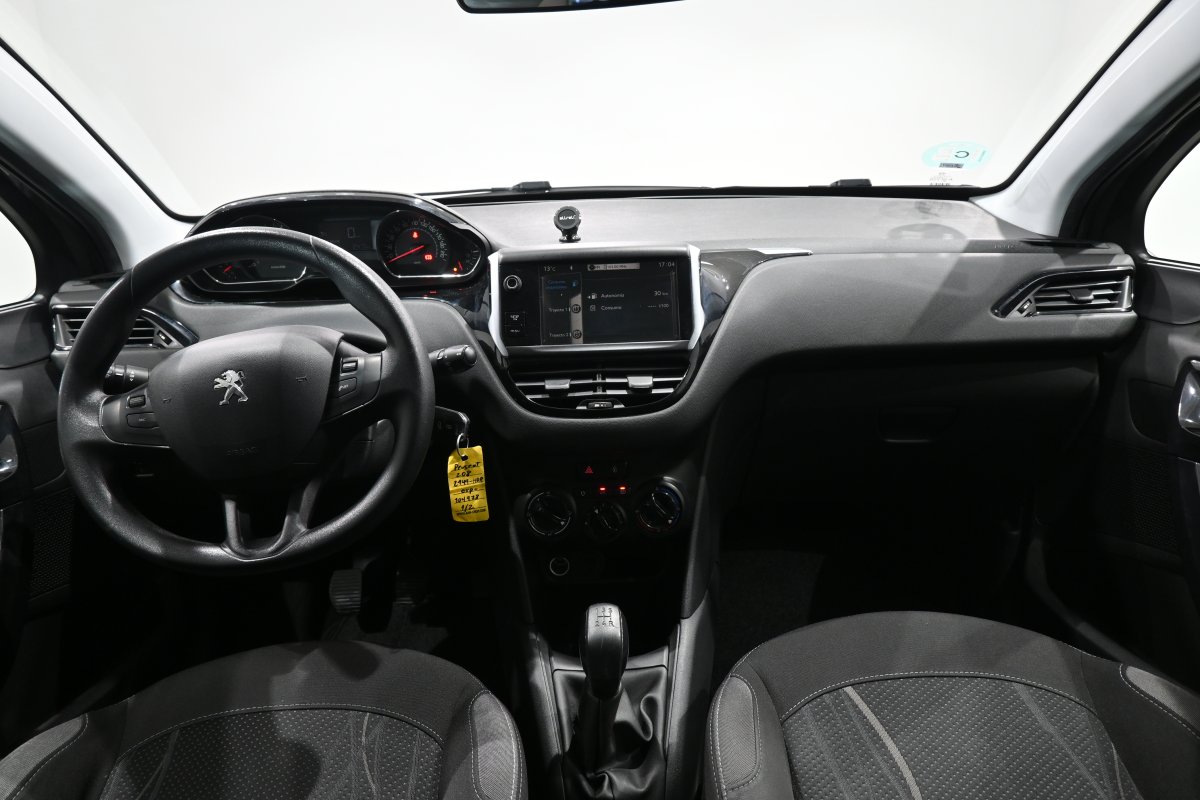 Foto Peugeot 208 17