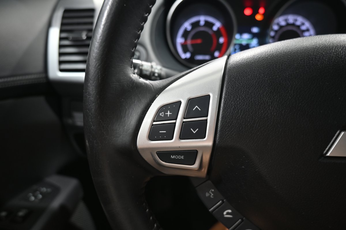 Foto Mitsubishi Outlander 23
