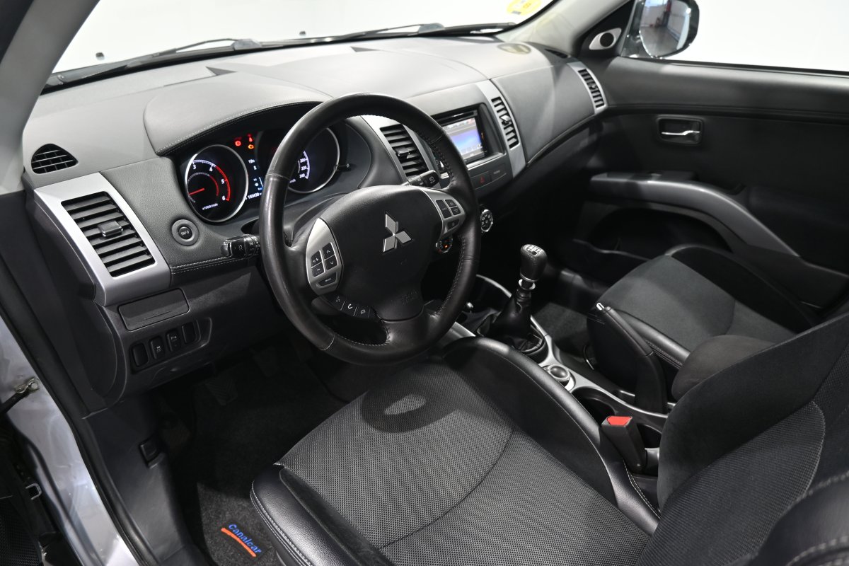 Foto Mitsubishi Outlander 9