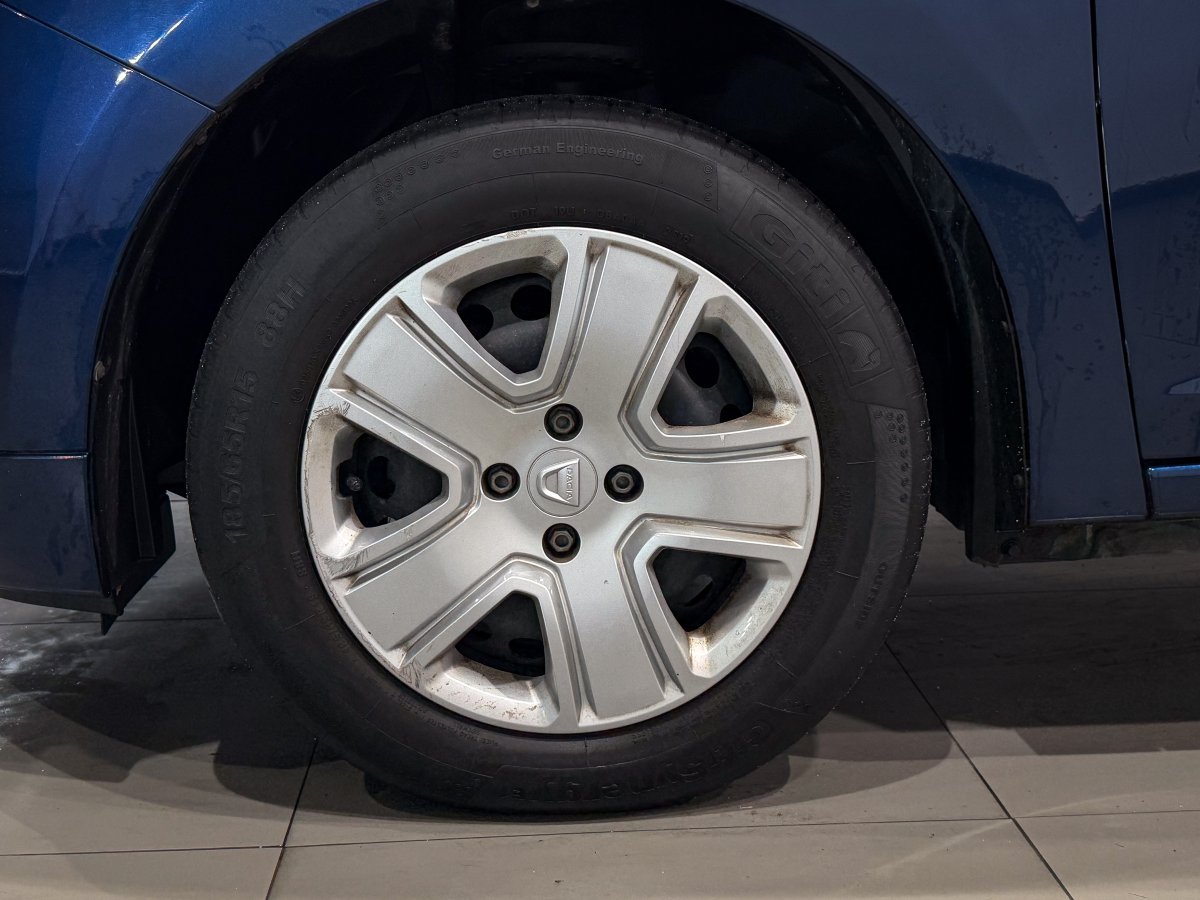 Foto Dacia Sandero 24