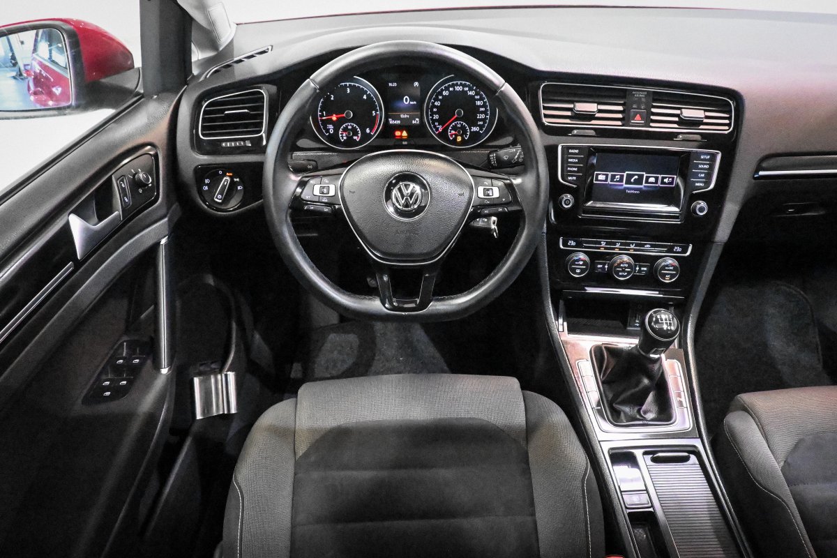 Foto Volkswagen Golf 24
