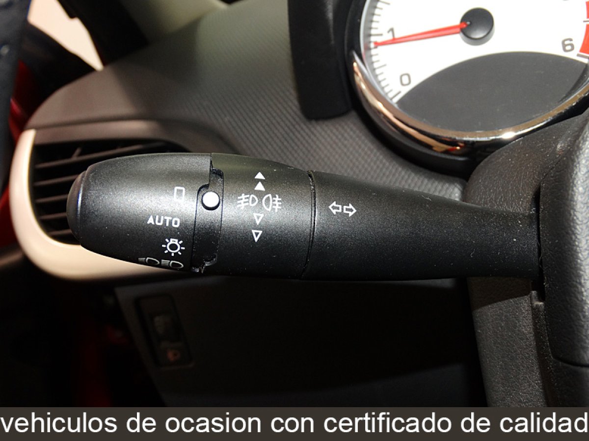 Foto Peugeot 207 13