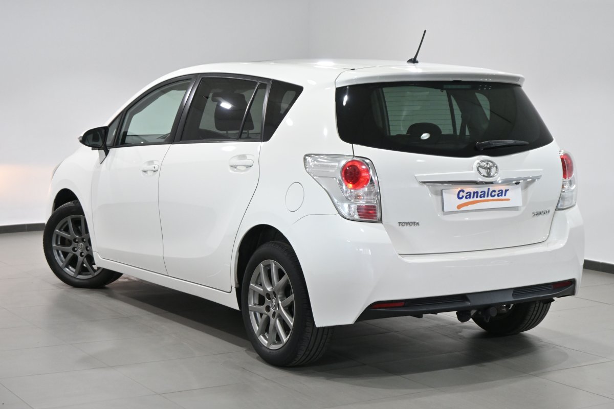 Foto Toyota Verso 6