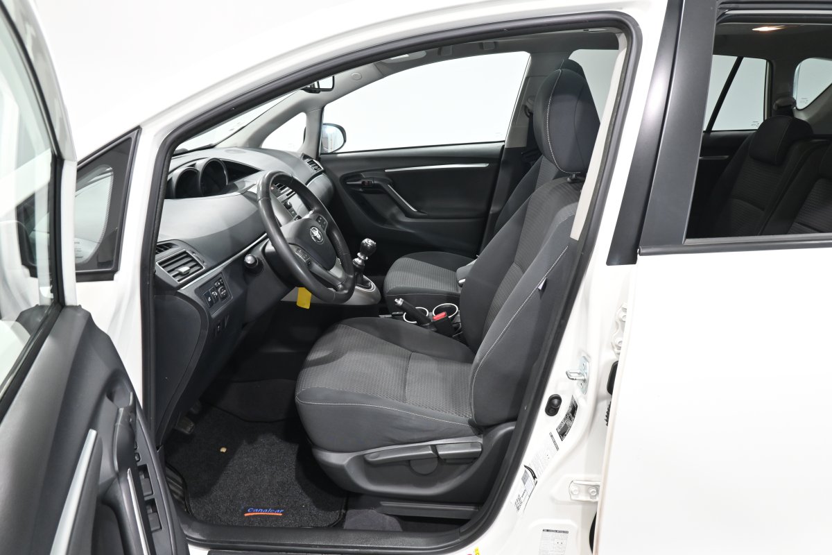 Foto Toyota Verso 10