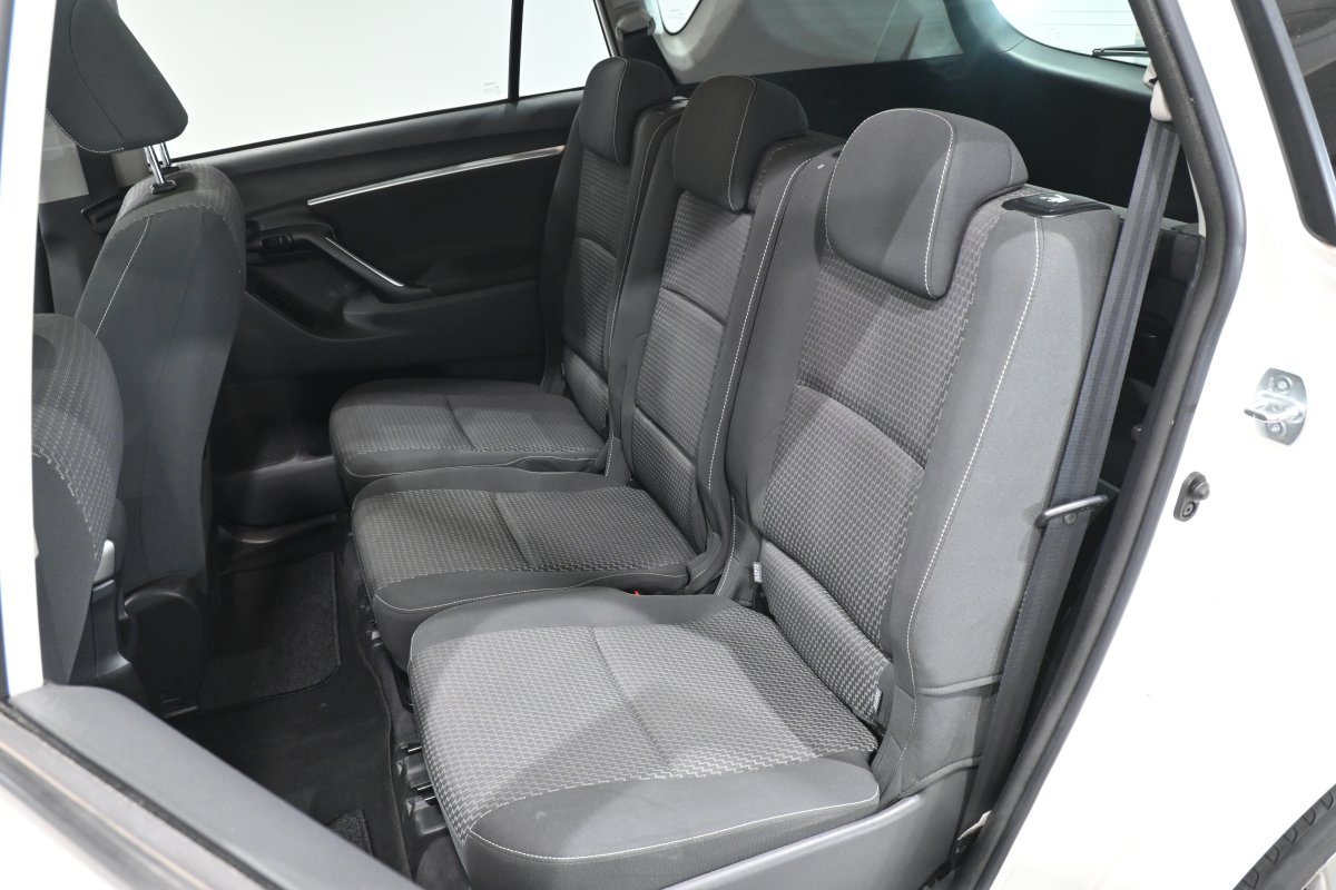 Foto Toyota Verso 11