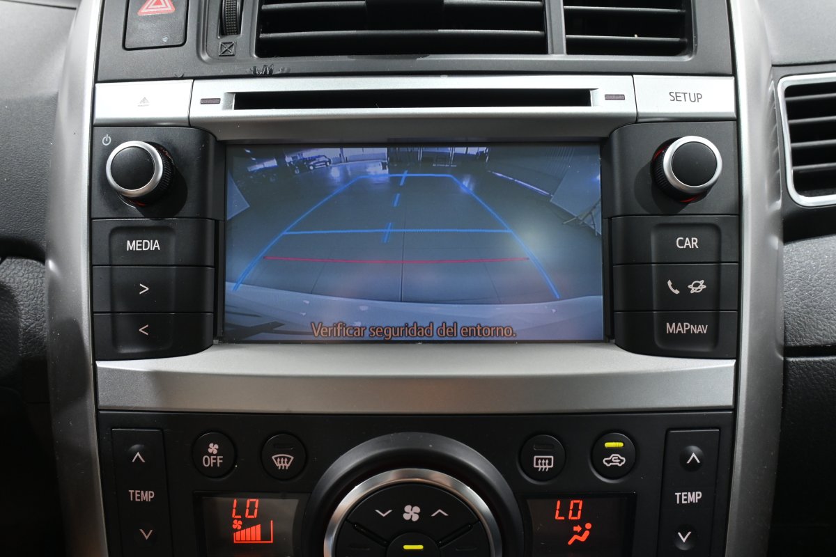 Foto Toyota Verso 16