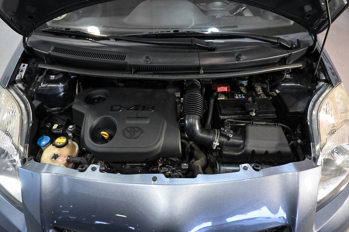 Foto Toyota Yaris 8