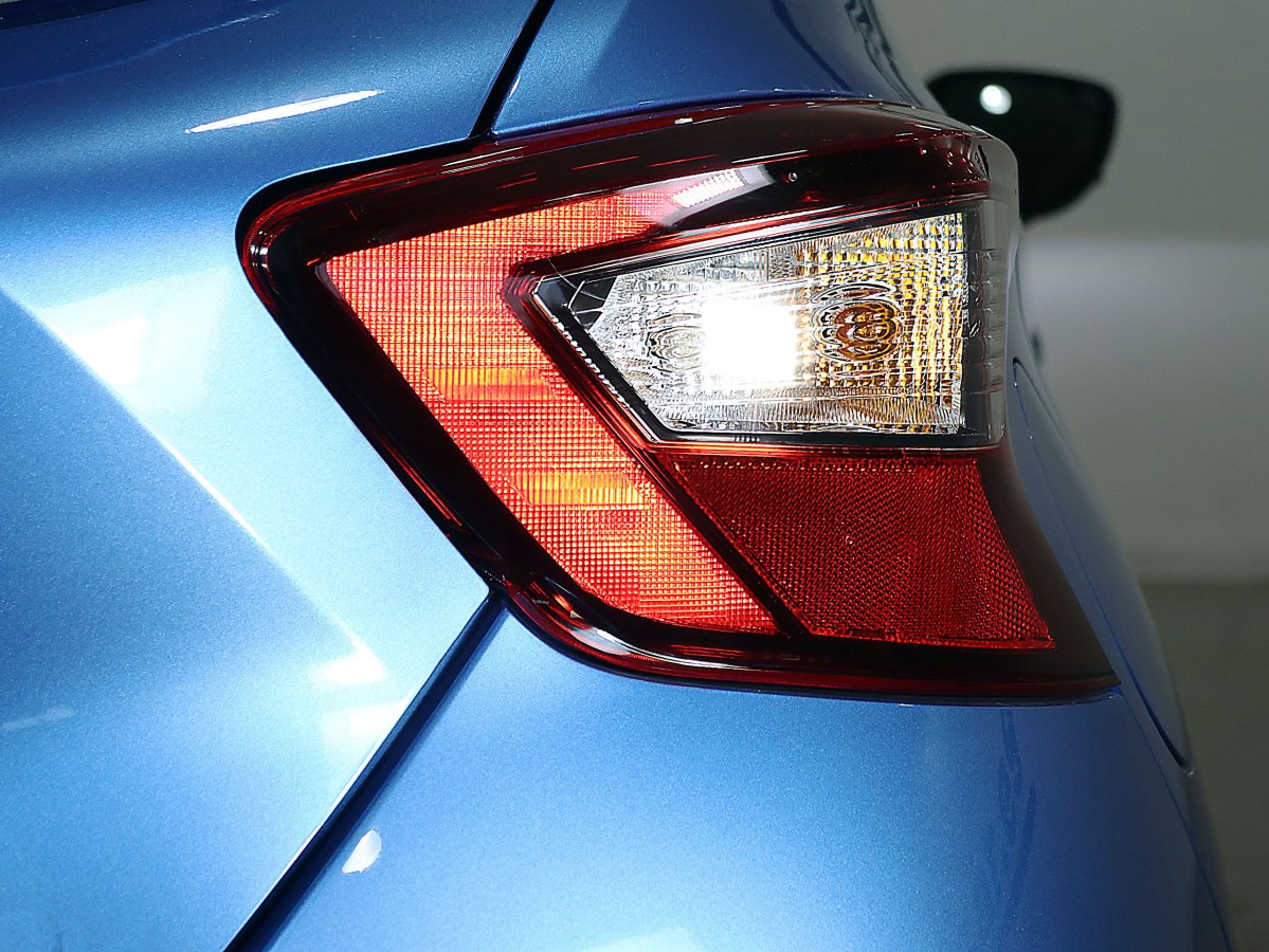 Foto Nissan Micra 10
