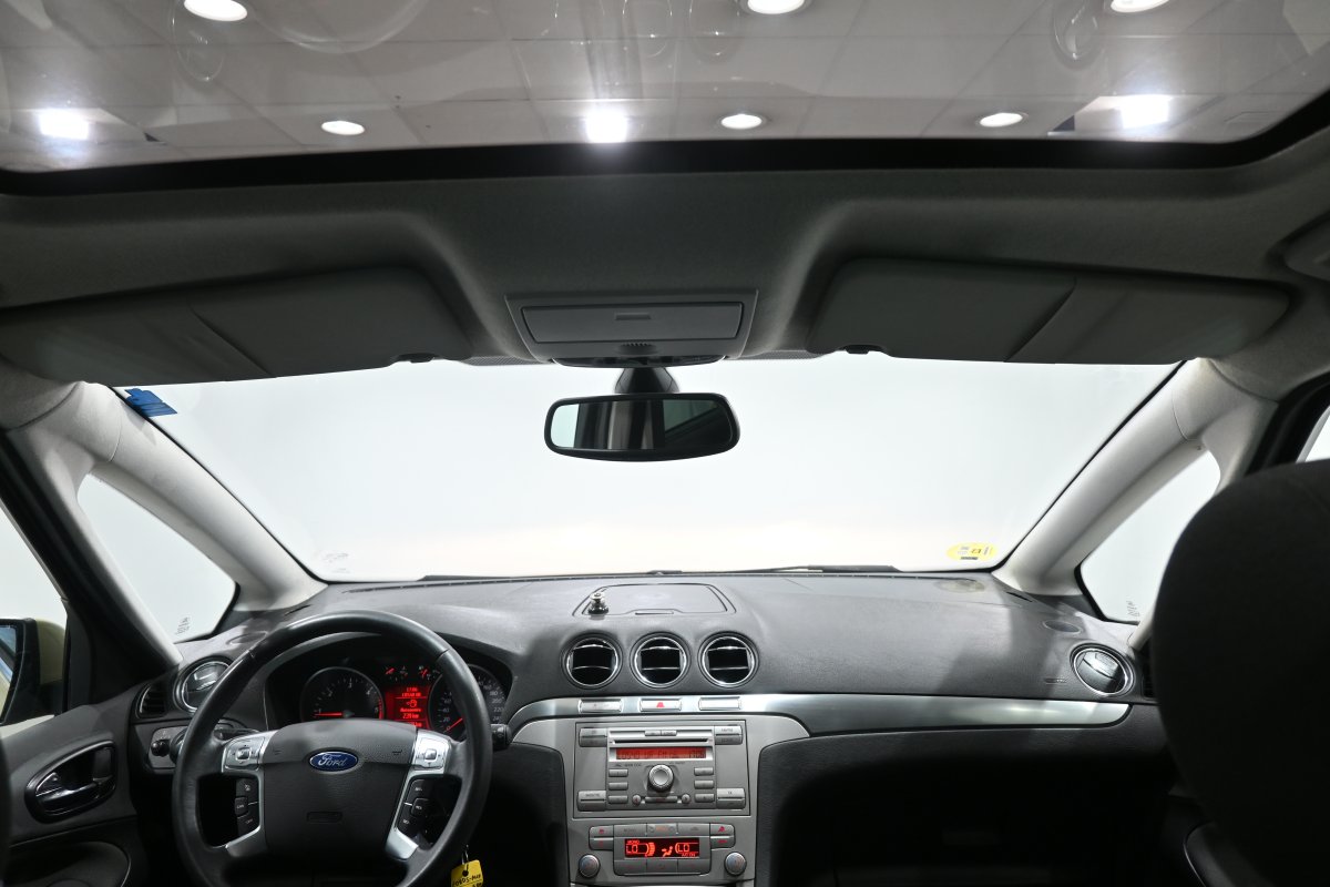 Foto Ford S-Max 21