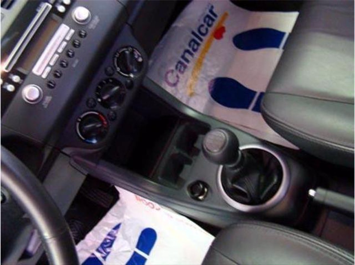 Foto Suzuki Swift 13 Foto Suzuki Swift 13