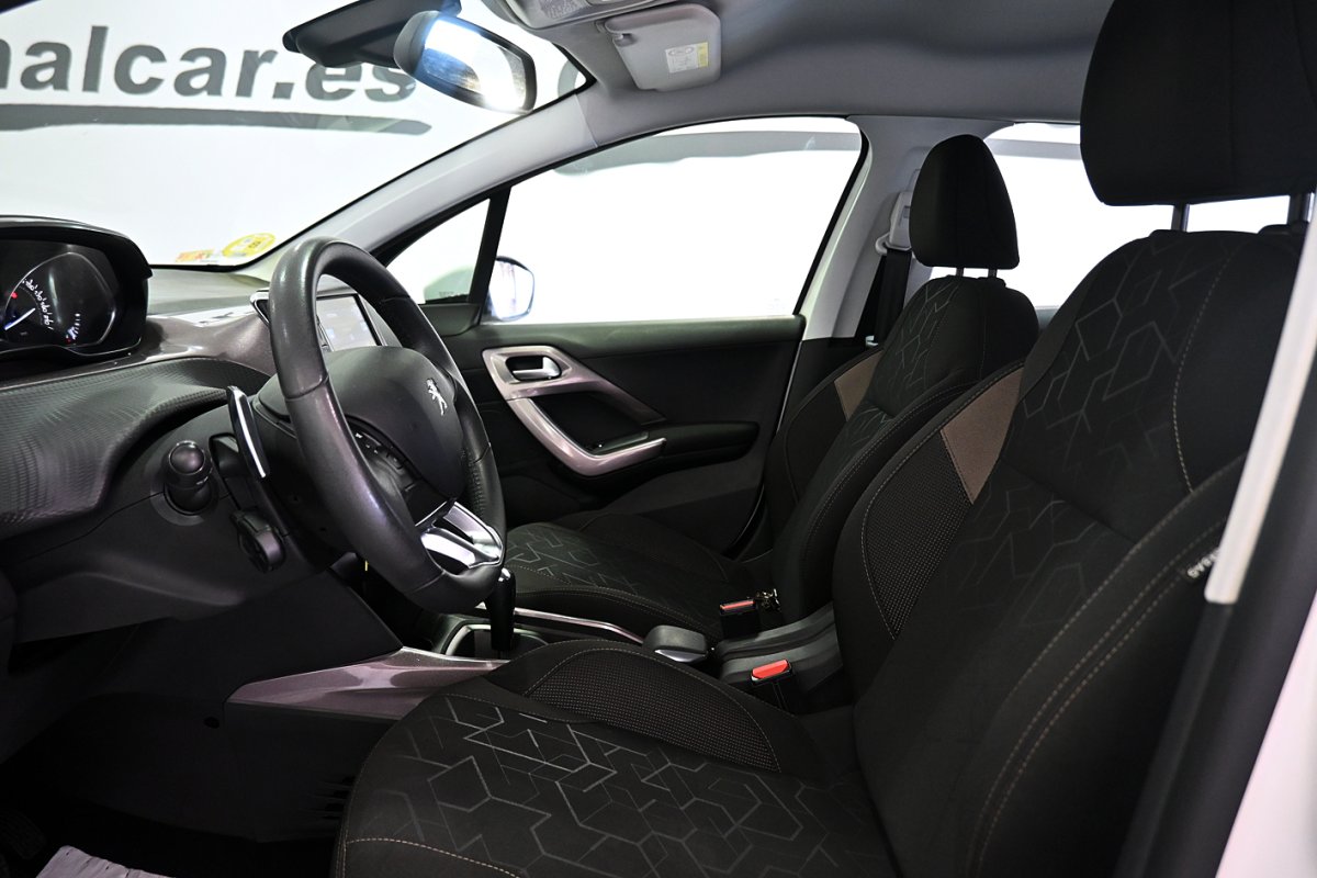 Foto Peugeot 2008 9