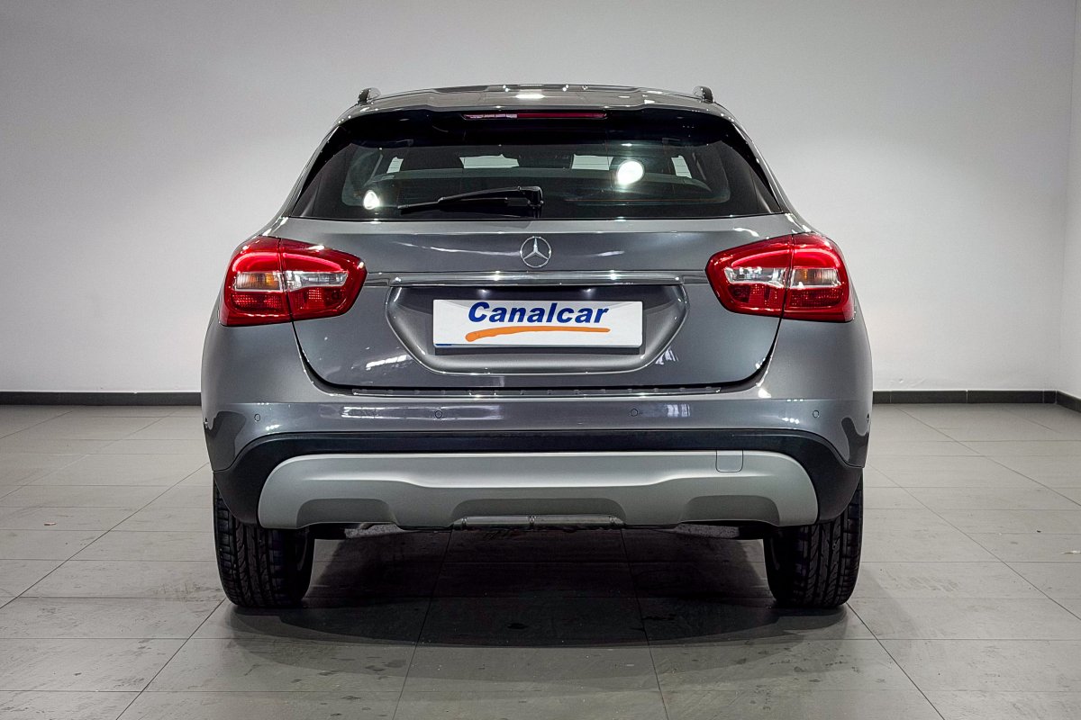 Foto Mercedes-Benz GLA 5