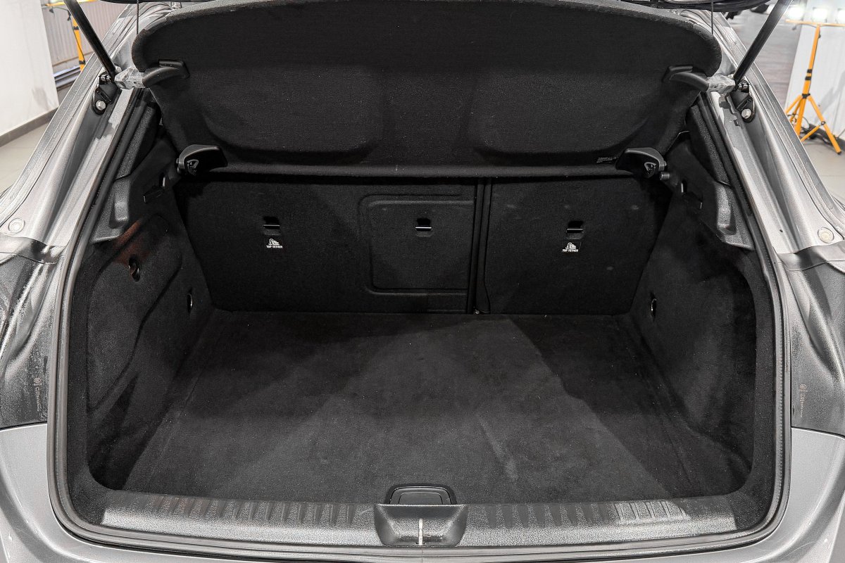 Foto Mercedes-Benz GLA 8