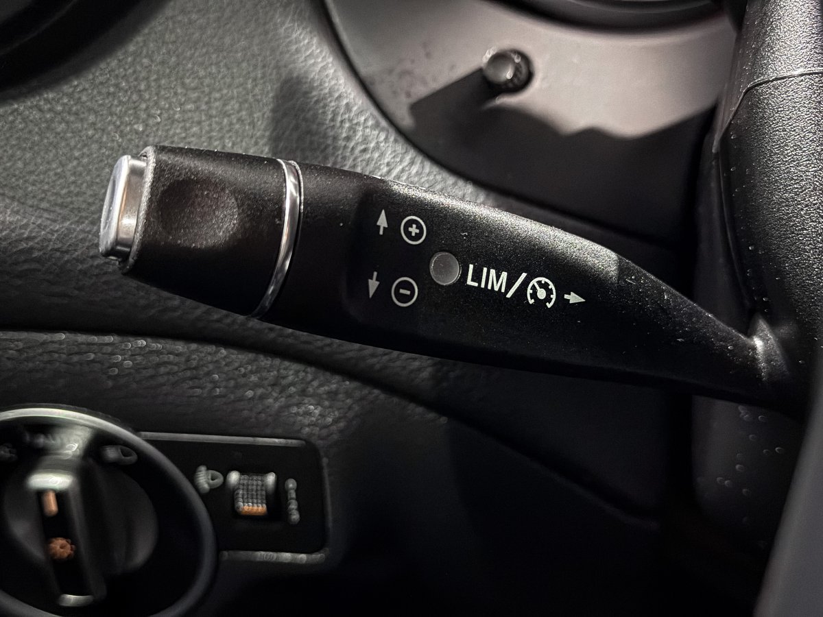 Foto Mercedes-Benz GLA 26