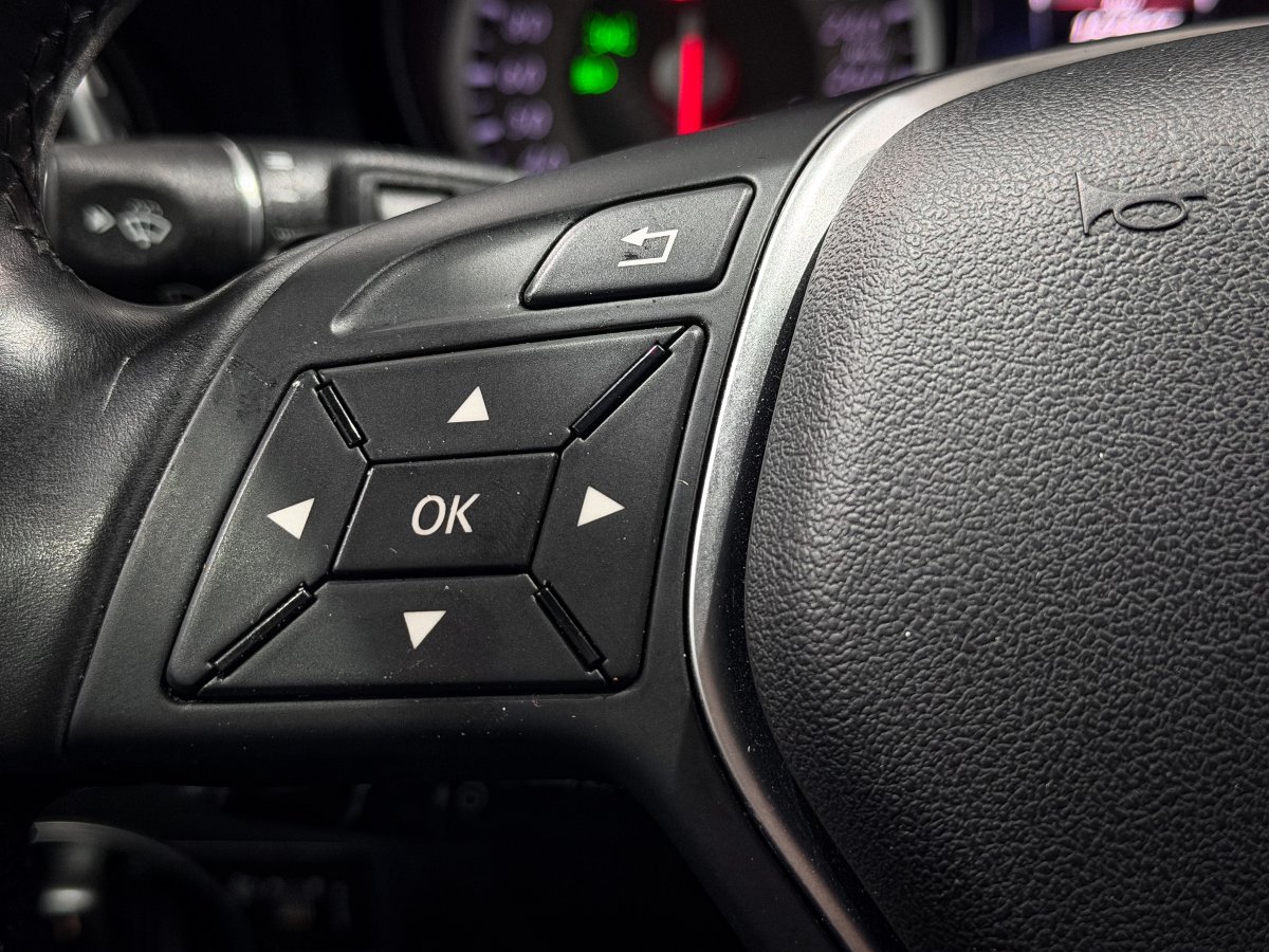 Foto Mercedes-Benz GLA 21