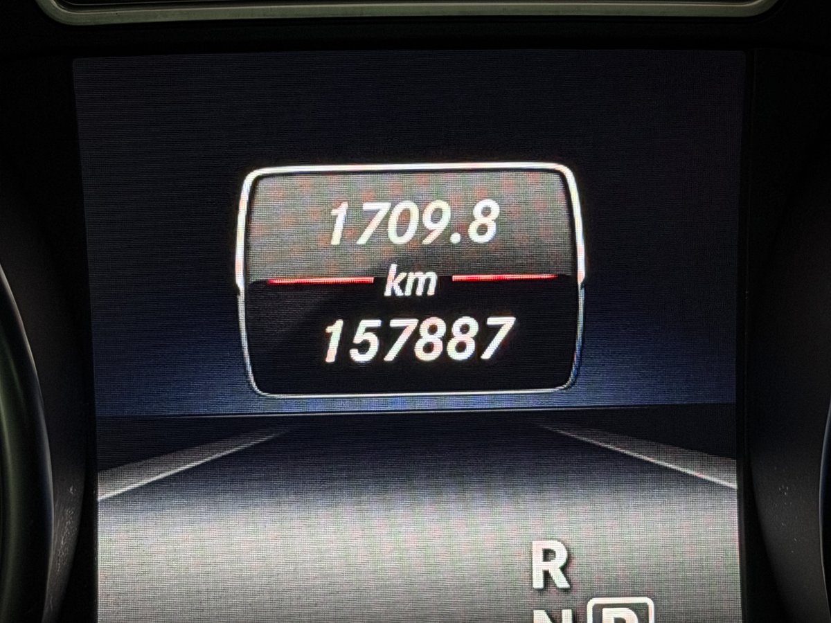 Foto Mercedes-Benz GLA 13