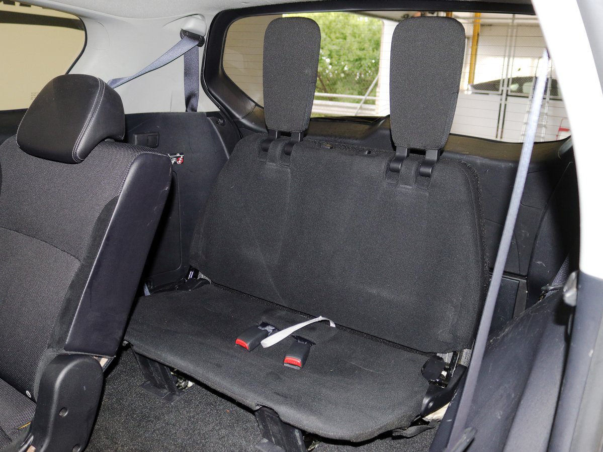 Foto Mitsubishi Outlander 18