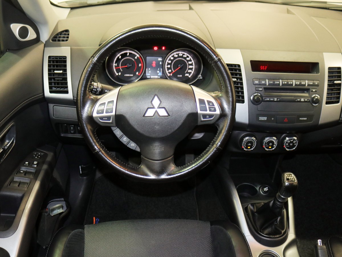 Foto Mitsubishi Outlander 22