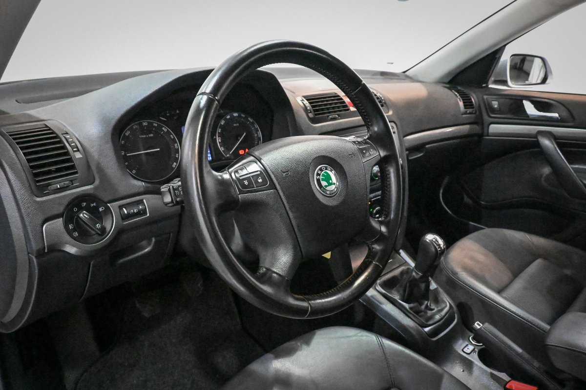 Foto Skoda Octavia 10