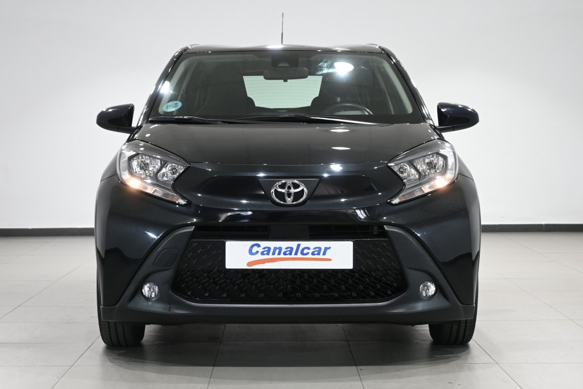 Foto Toyota Aygo X Cross 2