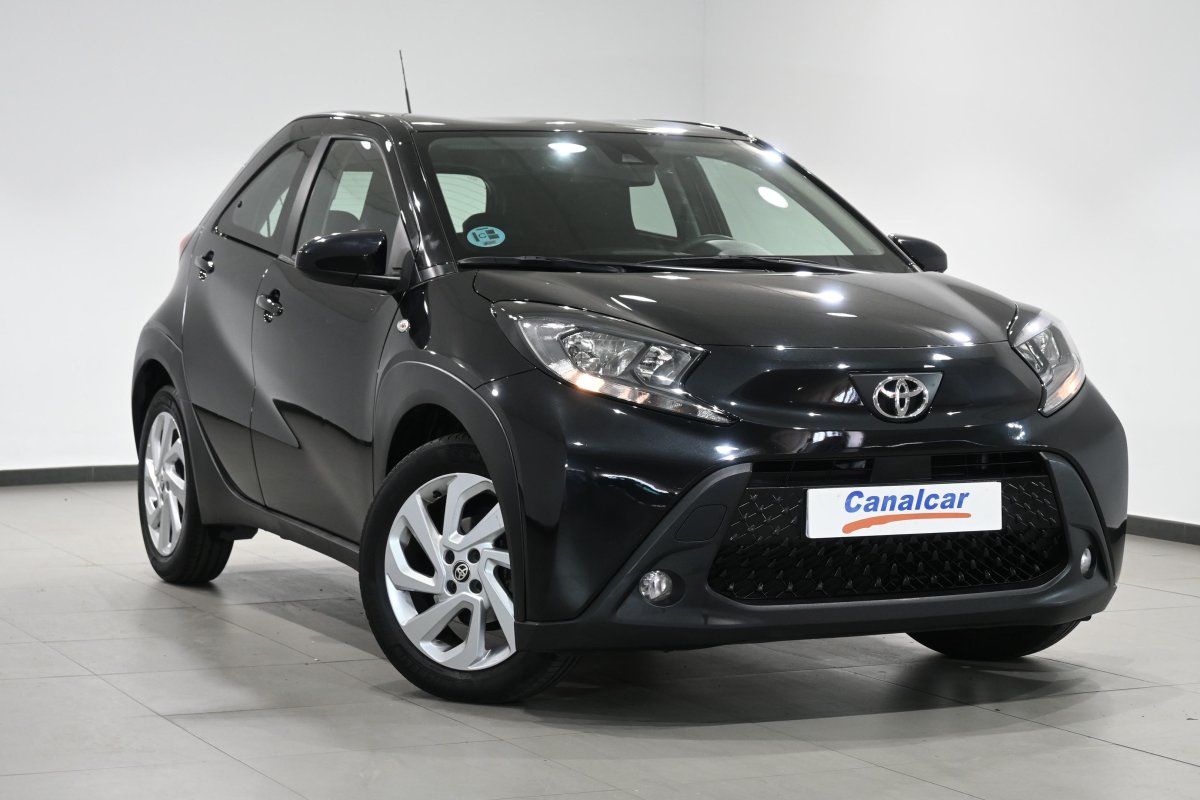 Foto Toyota Aygo X Cross 3