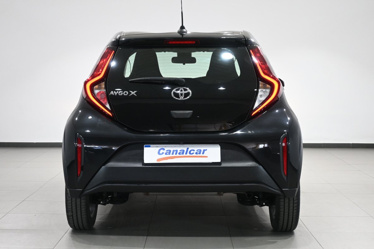 Foto Toyota Aygo X Cross 5