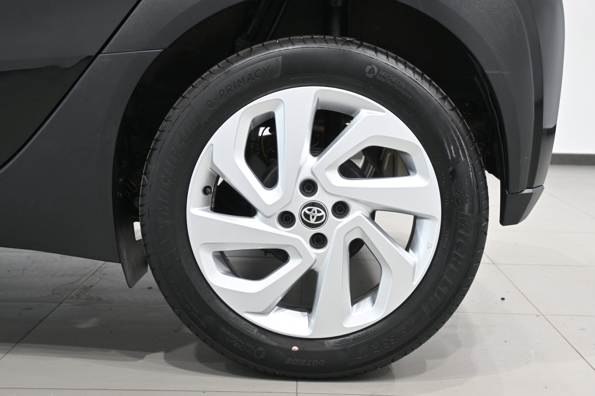 Foto Toyota Aygo X Cross 27