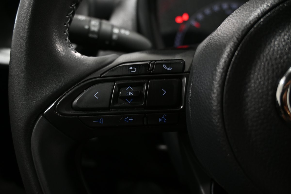 Foto Toyota Aygo X Cross 21