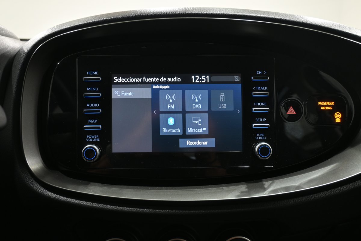 Foto Toyota Aygo X Cross 15