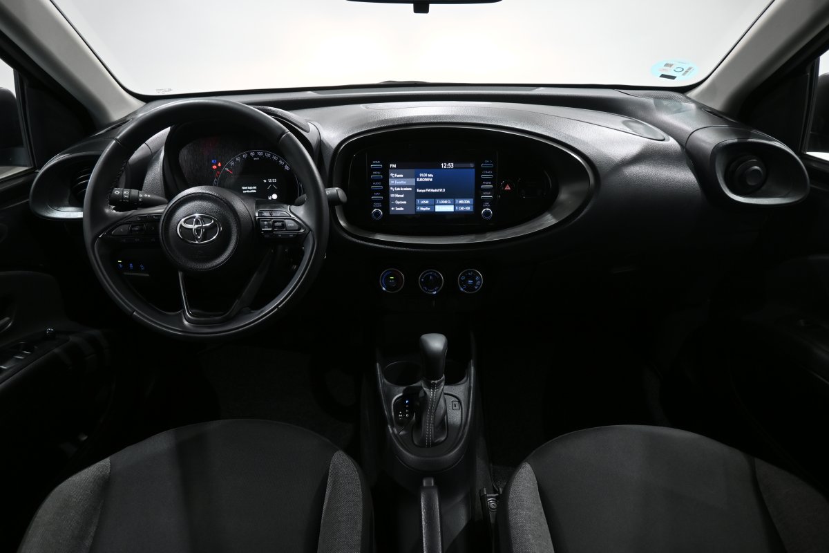 Foto Toyota Aygo X Cross 18