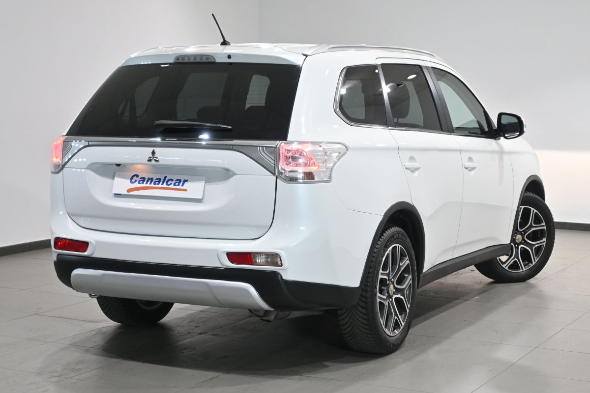 Foto Mitsubishi Outlander 4