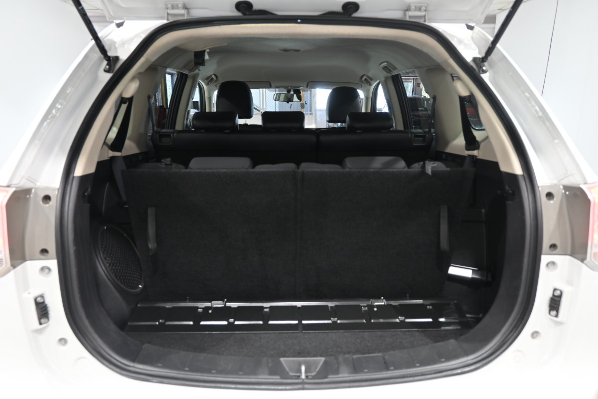 Foto Mitsubishi Outlander 7
