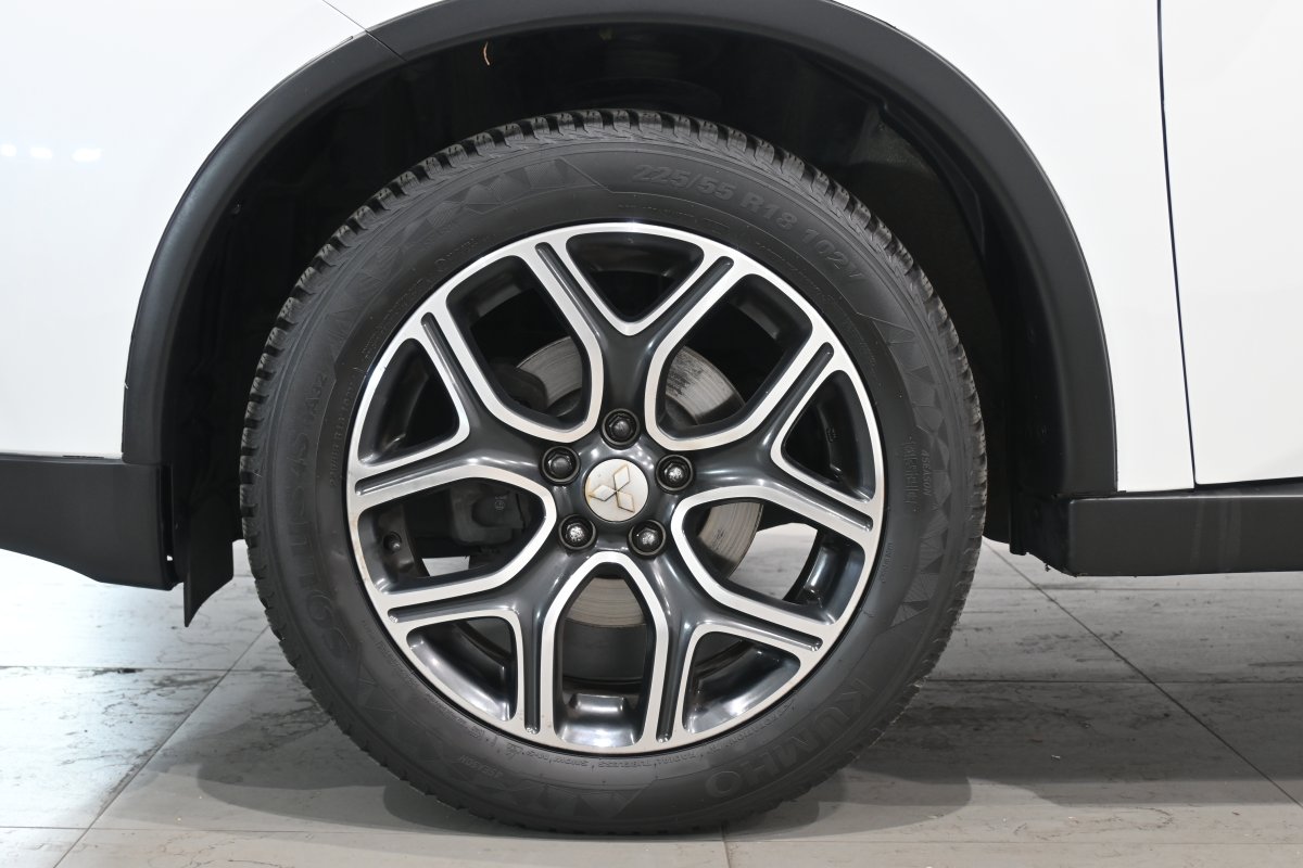 Foto Mitsubishi Outlander 26