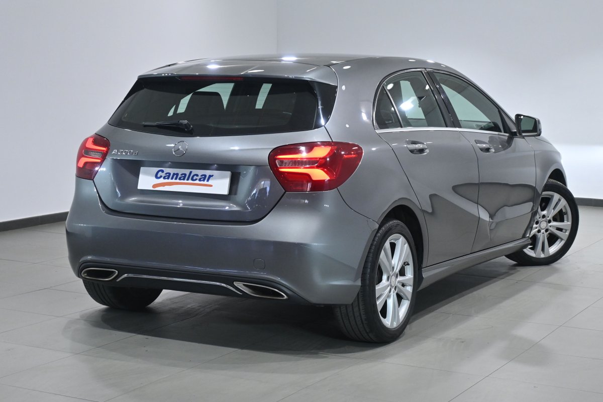 Foto Mercedes-Benz A 4