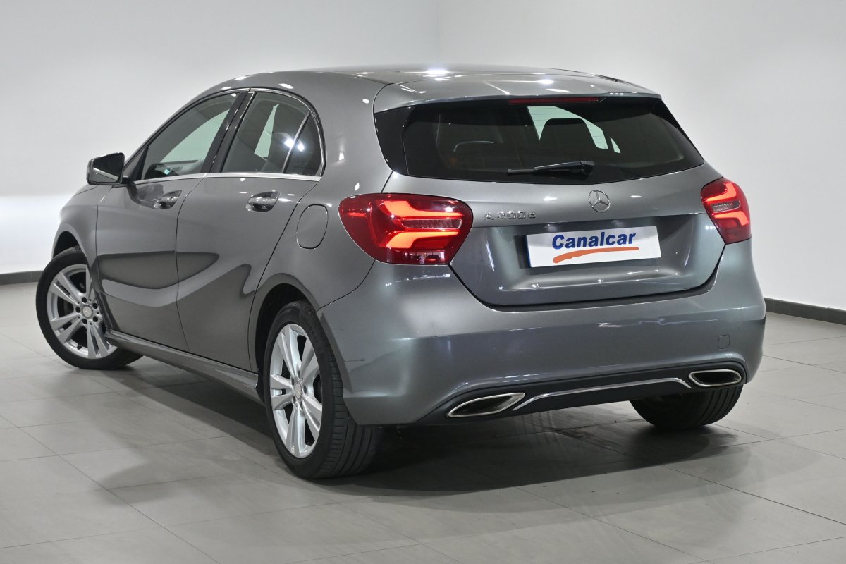 Foto Mercedes-Benz A 6